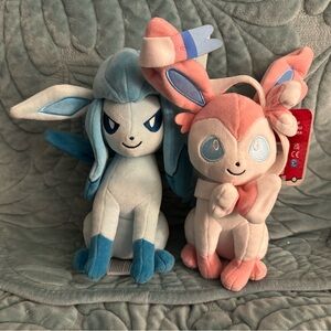 Glaceon and Sylveon Plush set from GameStop